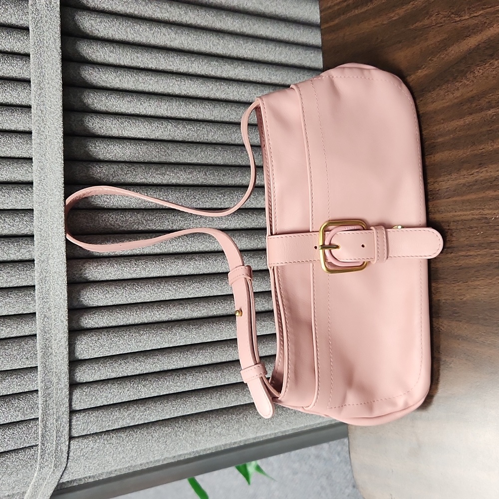 Furla Pink Leather Purse 👛 Free Shipping until 10 PM Eastern 8/823 👛